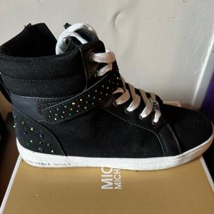 Size 5 Girls MK shoe